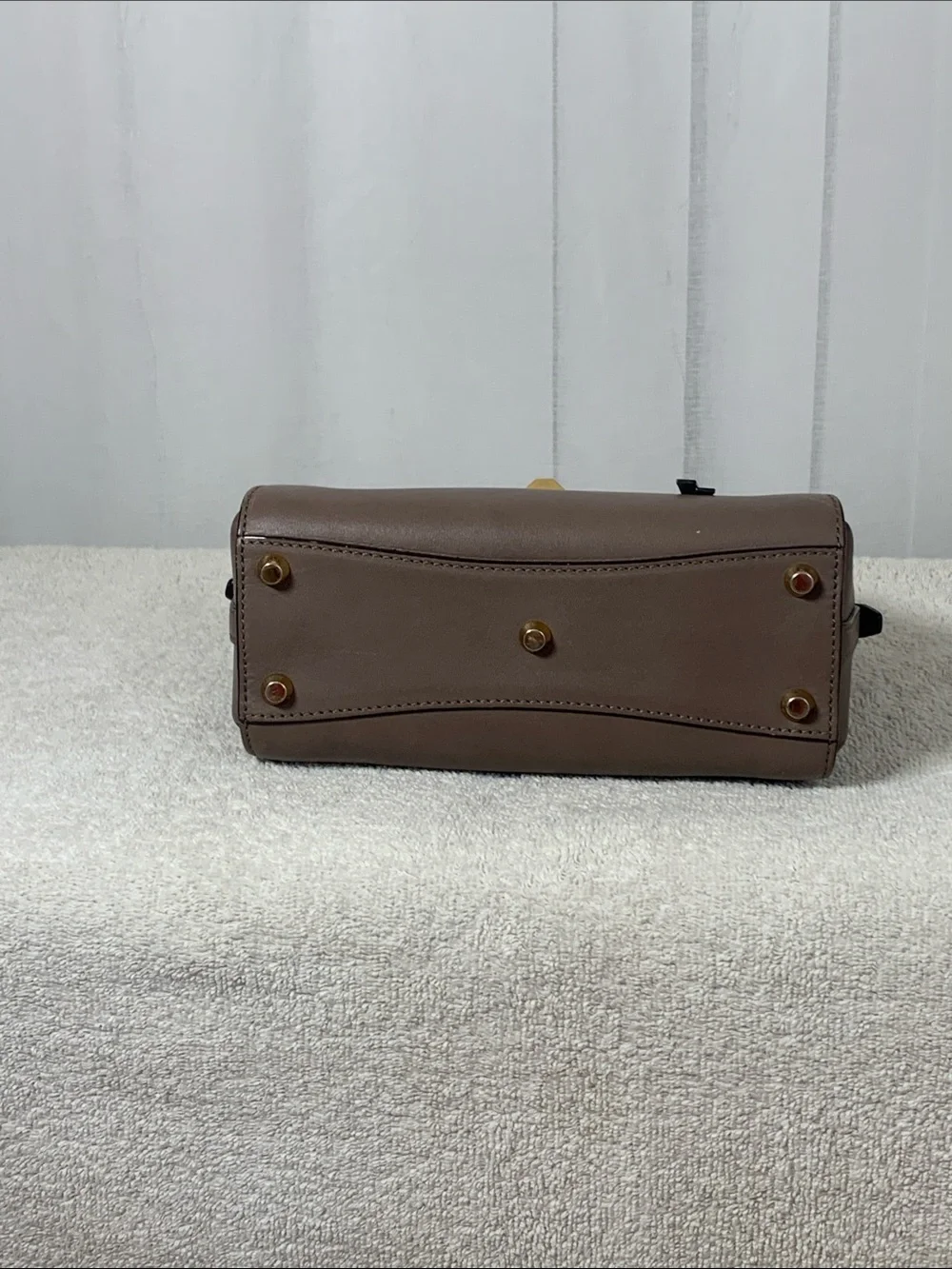 GUC MCM Smooth Leather Flap Top - Handle Bag